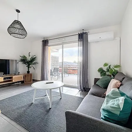 App Le Golf T3 Terrasse Wifi Pkg Апартаменты Безье