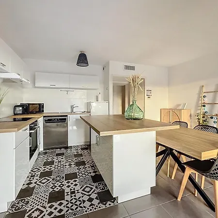 App Le Golf T3 Terrasse Wifi Pkg Апартаменты Безье